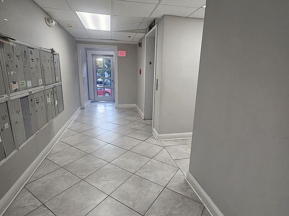 5th image of 143 Sheffield Ave #O8-a