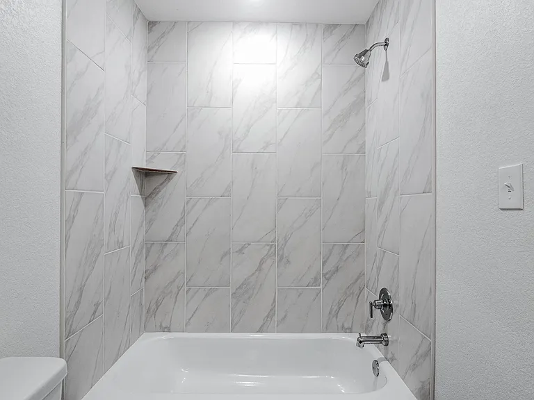 1924 Royal Loop #D — Photo 11