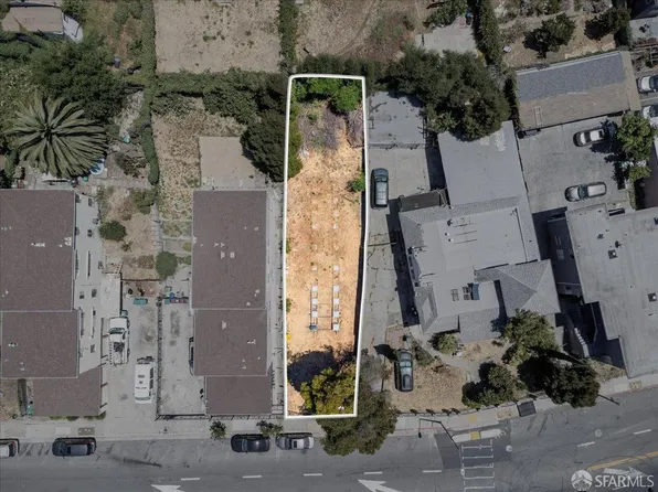 9528 Macarthur Blvd, Oakland, CA 94605