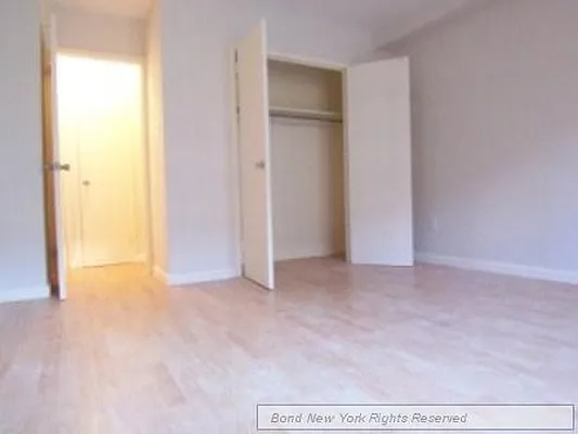 Sold by Bond New York | media 8