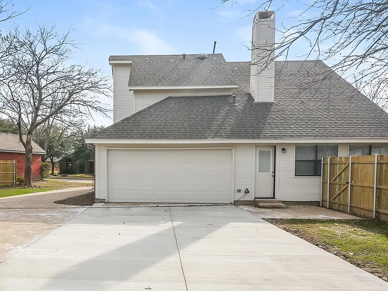 657 Edgewood Dr — Photo 17