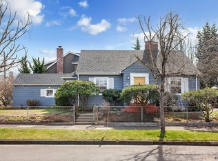 3434 NE Stanton St, Portland, OR 97212