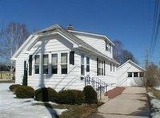 408 1st St, Kewaunee, WI 54216