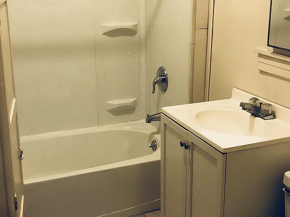 3rd image of 2945 Dekalb St APT 5