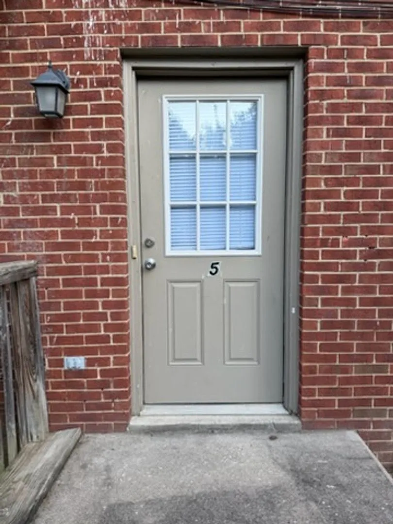 105 Manna Drive — Photo 4
