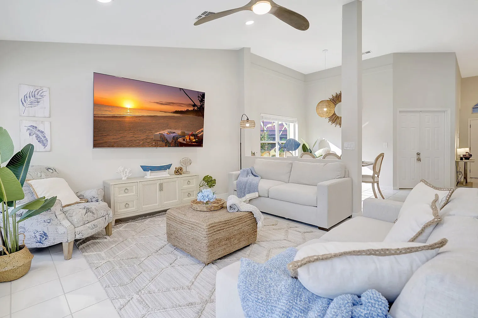 3 bed, 2.0 bath, 1872 sqft, $6,000 — Photo 4