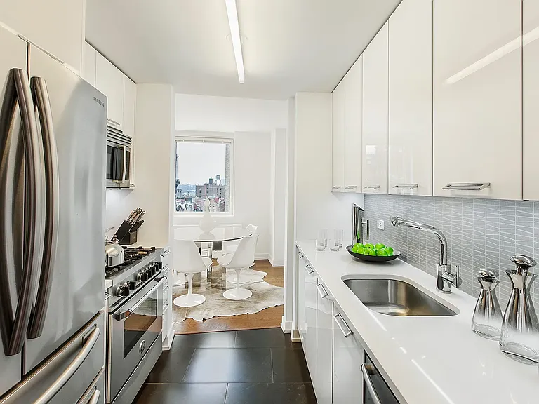 227 W 77th St #11G — Photo 2