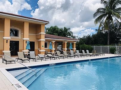 3rd image of 151 SW Palm Dr APT 304-151-30