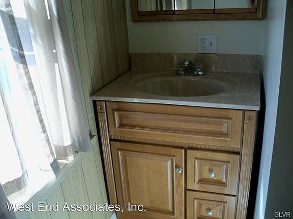 2nd image of 2427 Dewey Ave