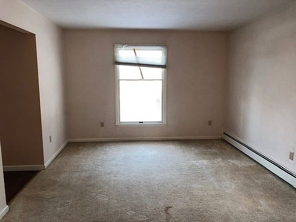 2nd image of 8 Rosebrier Ave