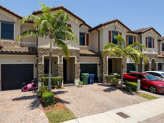 2nd image of 11425 SW 253rd St Unit 11425