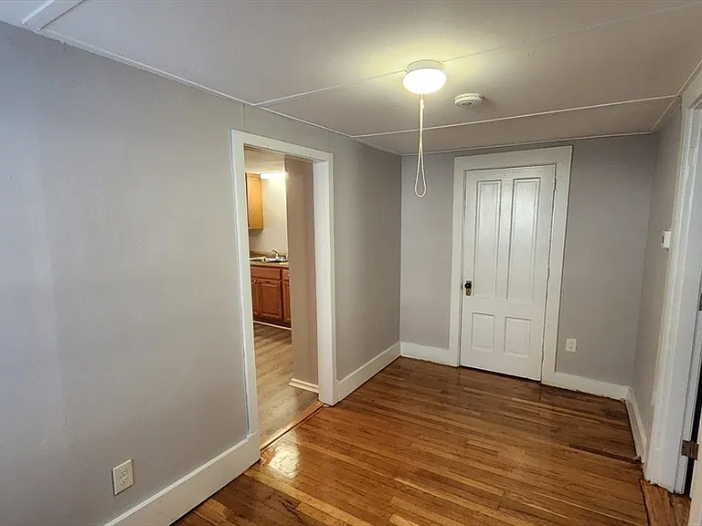 119-121 N Main St #119 — Photo 6