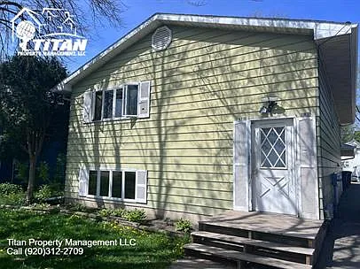 1877 S Main St — Photo 1