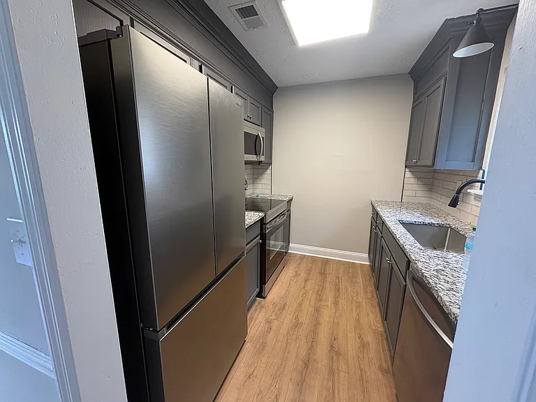 2812 Cranbrook Dr — Photo 4