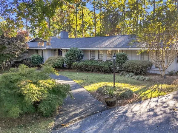 106 Ashford Pl, Greenwood, SC 29646