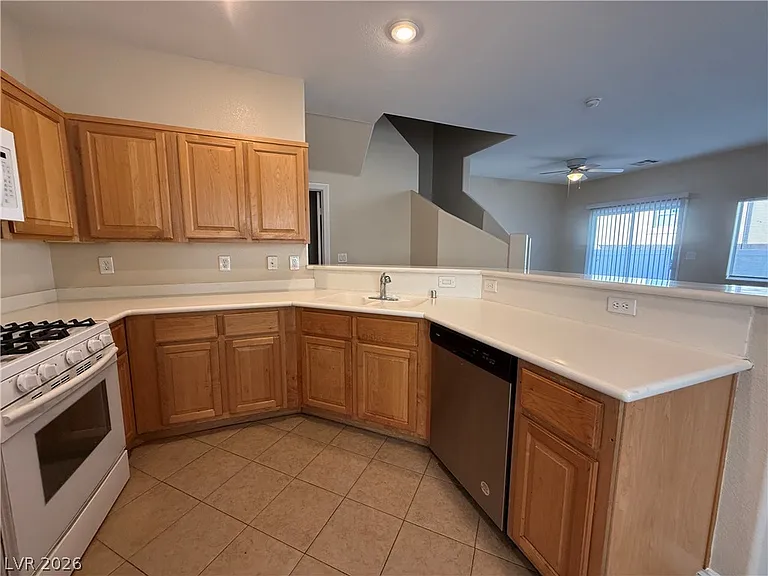 1069 Slate Crossing Ln #2 — Photo 8