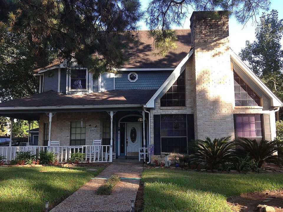 Great porch for a visit