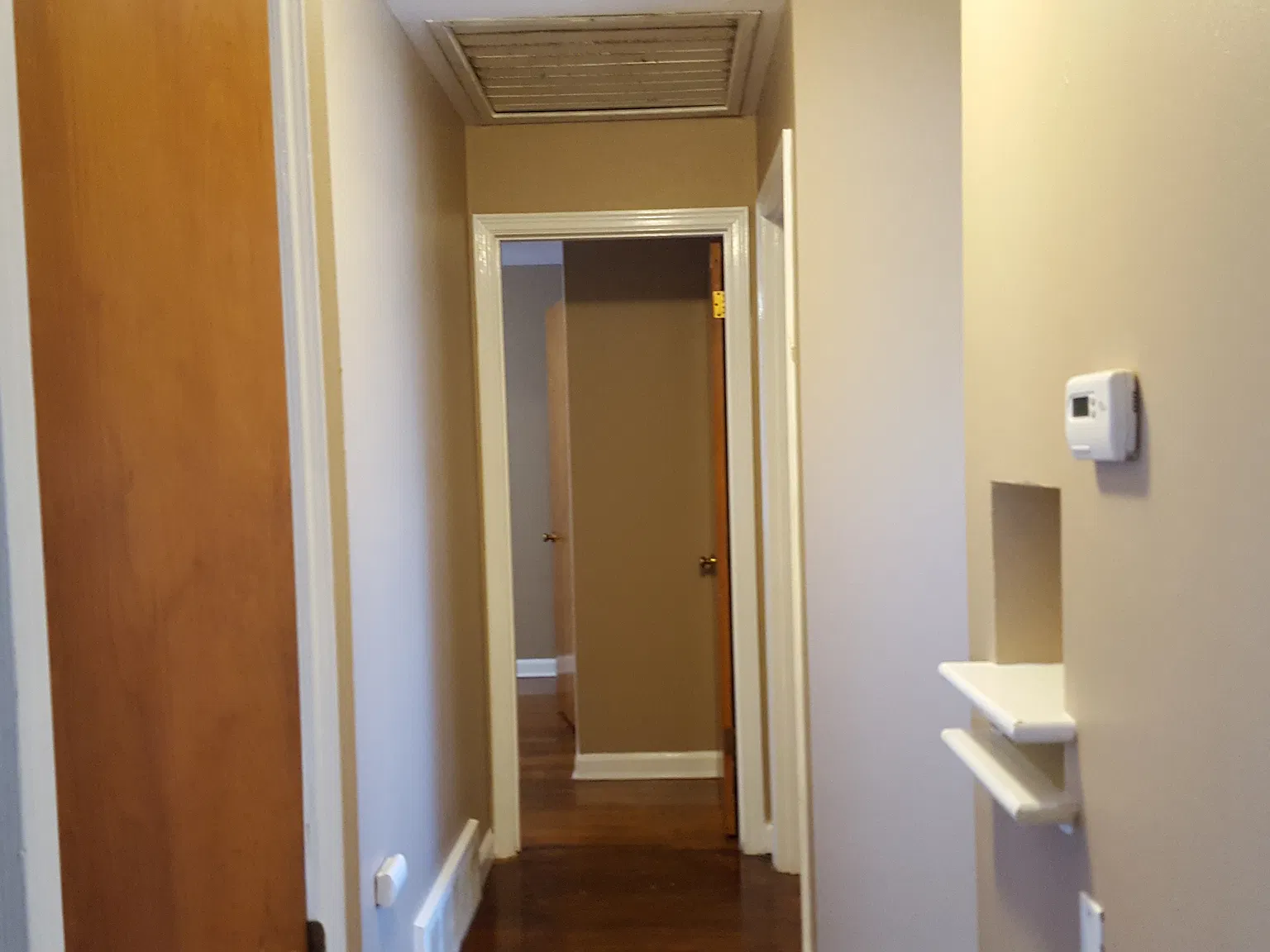 3 bed, 900 sqft, $1,250 — Photo 3