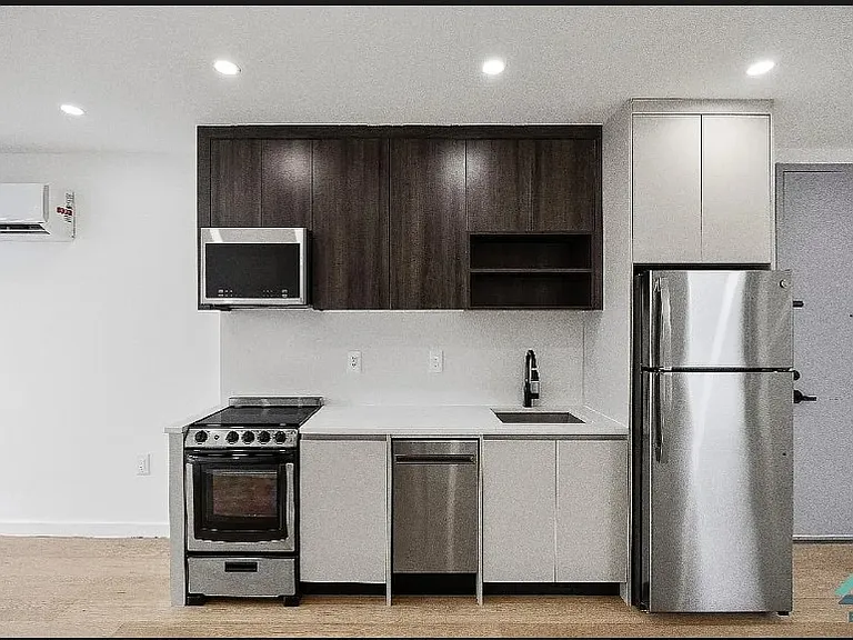 3216 Glenwood Rd #3C — Photo 3