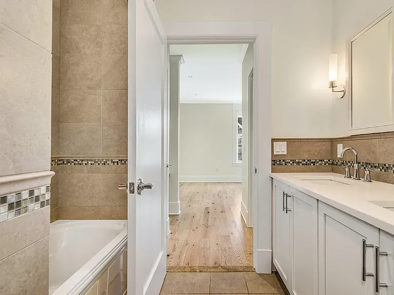 745 Boston Post Road — Photo 5