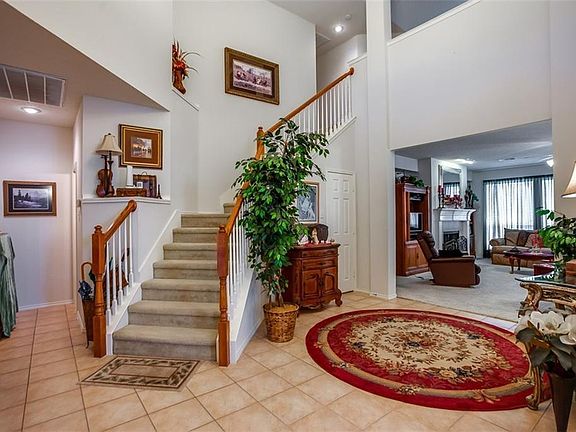 3rd image of 6529 Hillview Ln