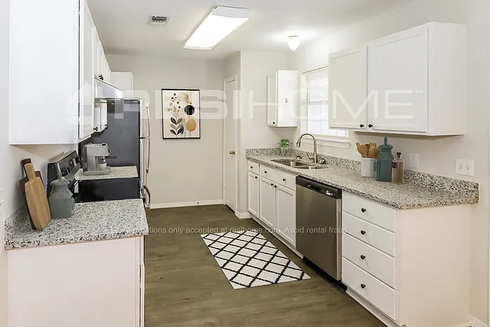 1014 Spell Ave — Photo 3