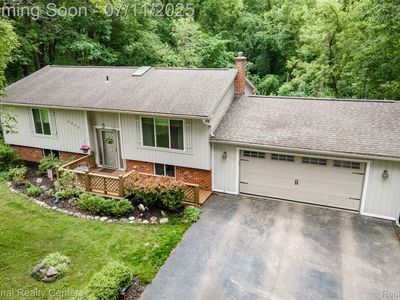 4855 Crestview Dr, Clarkston, MI, 48348