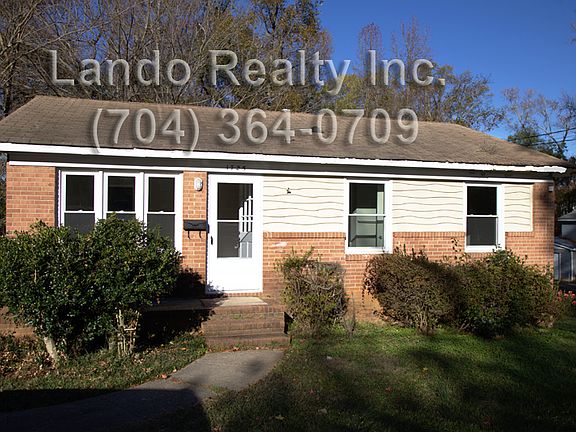 Front of 1725 Dallas Ave.