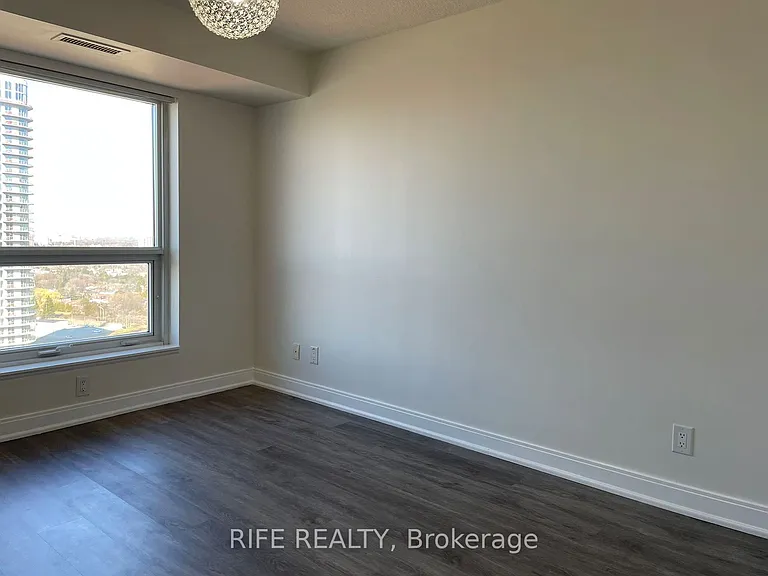 125 Village Green Sq #2406 — Photo 6