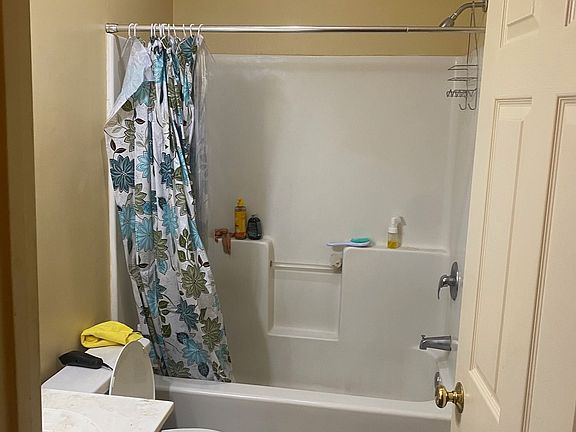 3rd image of 688 Kirkcauldy Dr #688