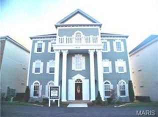 1433 Heritage Landing Dr, Saint Charles, MO 63303