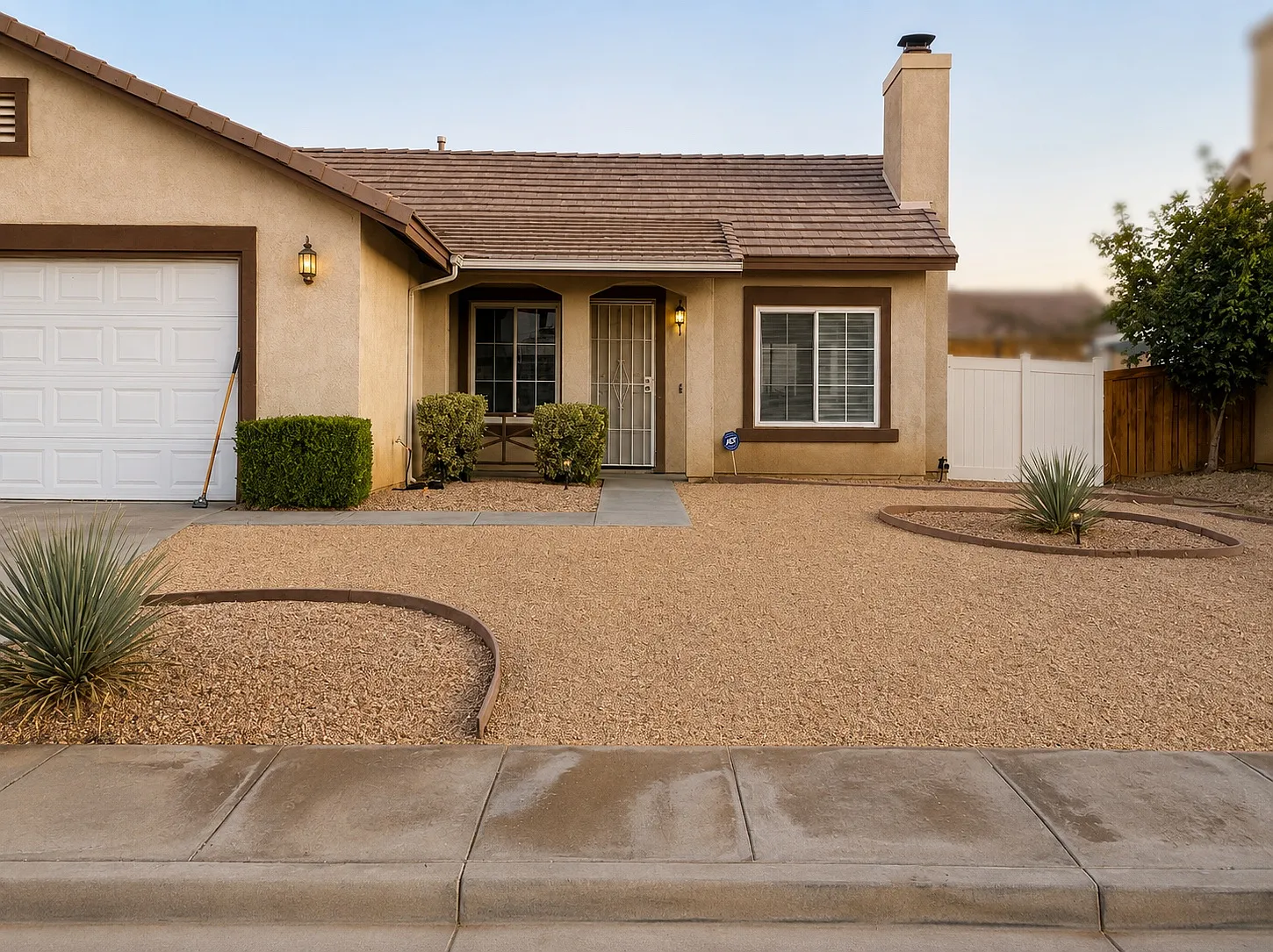Via Roca Rd, Victorville — Photo 1