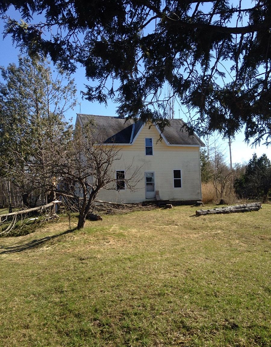 12456 E Town Line Rd, Goetzville, MI 49736 Zillow