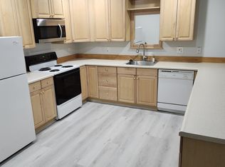 9200 SE 53rd Pl #A, Mercer Island, WA 98040