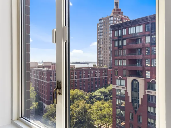 225 Rector Place image 13 of 18