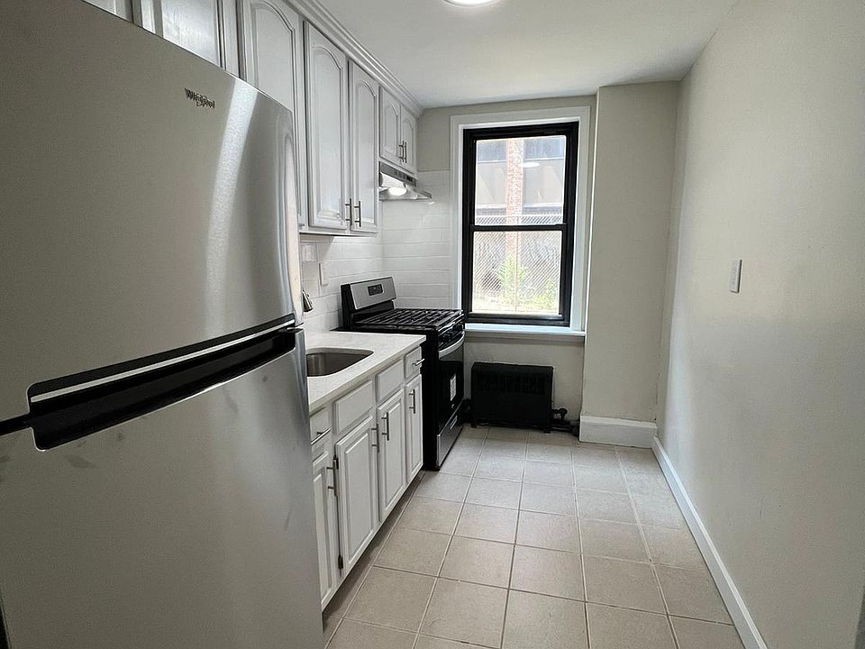 1st image of 108 Washington St #1B