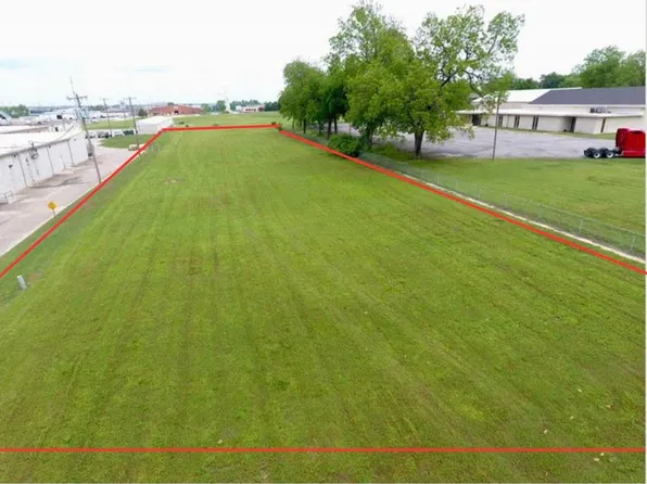 1914 E Arlington St, Ada, OK 74820