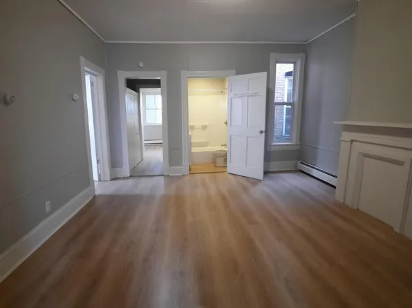 201-209 13th St #209-1, Watervliet, NY 12189