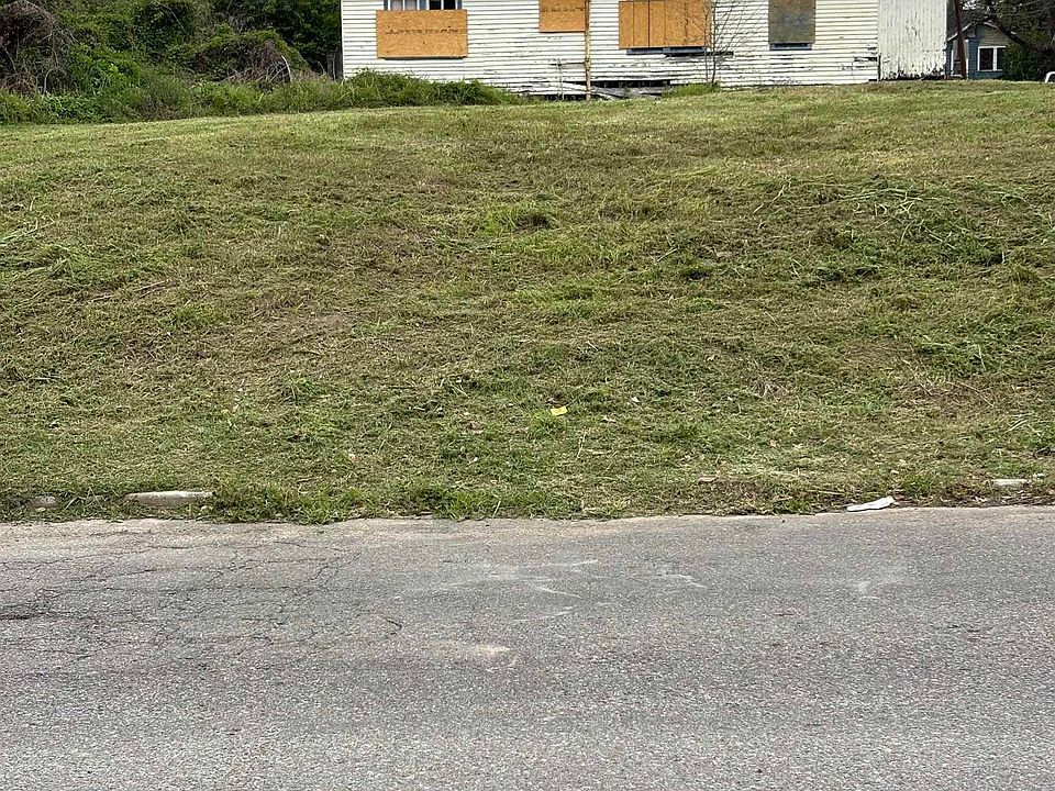 1st image of 1819 Terrace St