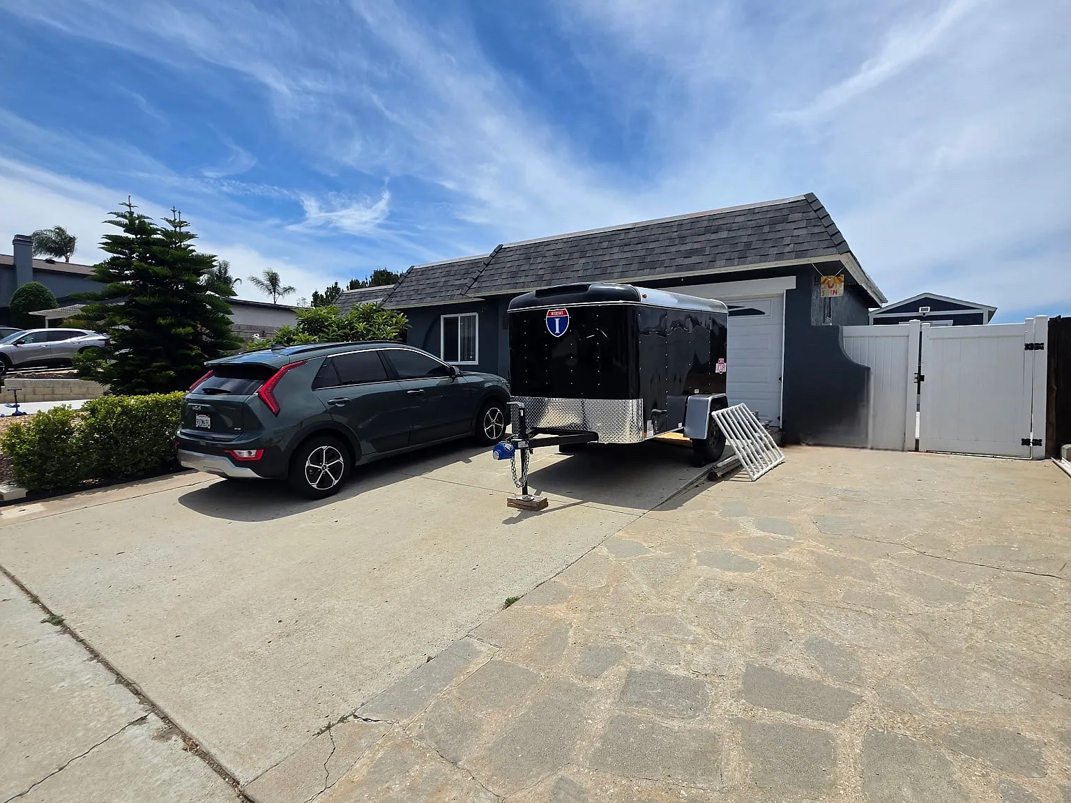 4 bed, 1315 sqft, $5,400 — Photo 3