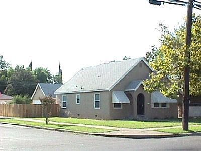 2nd image of 1746 N Fruit Ave