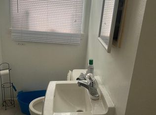 2036 Weston Rd W #B, Toronto, ON M9N1X4