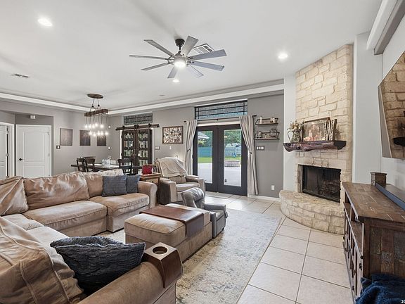 5th image of 232 MEADOWLARK LN