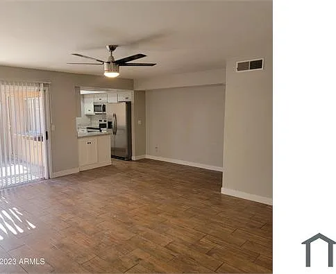 3 bed, 1324 sqft, $2,500 — Photo 3