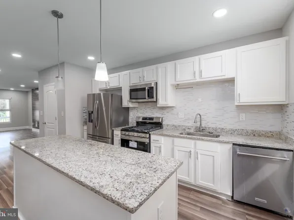 1521 Carswell St, Baltimore, MD 21218