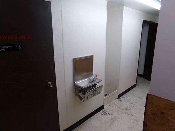 5th image of 1242 S Main St