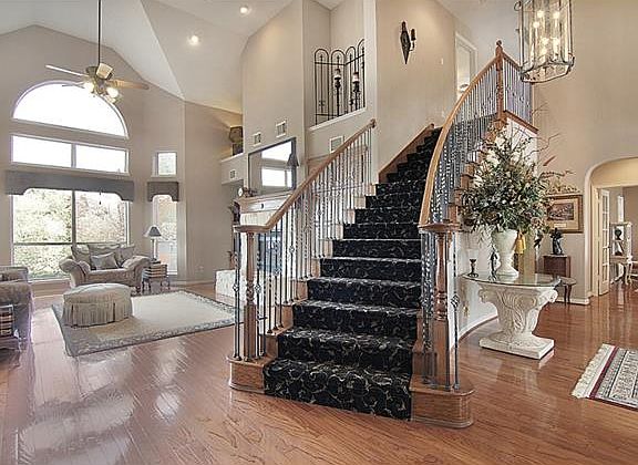 5th image of 8008 Sawgrass Dr