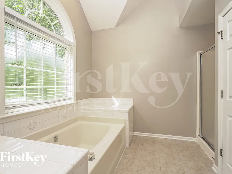 6590 Lake Dale Way — Photo 12
