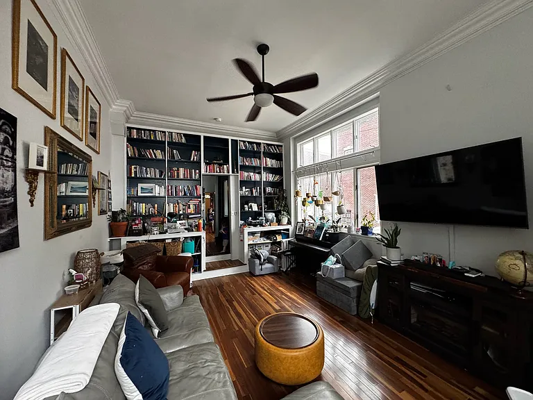 426 Tasker St — Photo 17