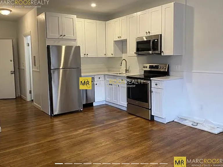 499 Beacon St #2 — Photo 2